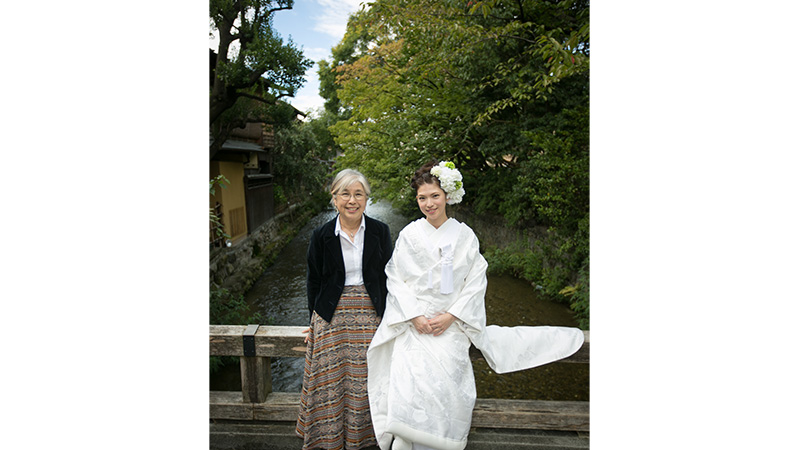 家族で結婚写真